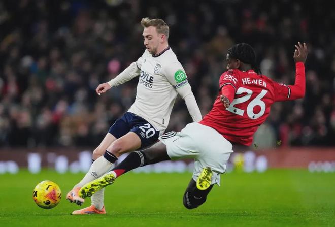 官方：川崎前锋33岁后卫车屋绅太郎赛季结束后正式退役（川崎前锋官宣：33岁后卫车屋绅太郎将于赛季末正式退役）