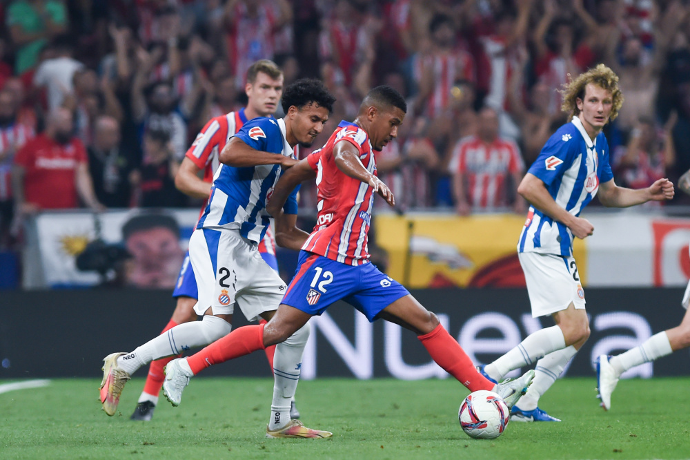 佩莱格里尼：VAR和赛季前解释的完全相反；巴萨把握机会更强（佩莱格里尼：VAR执行与季前说法背道而驰，巴萨门前效率更胜一筹）