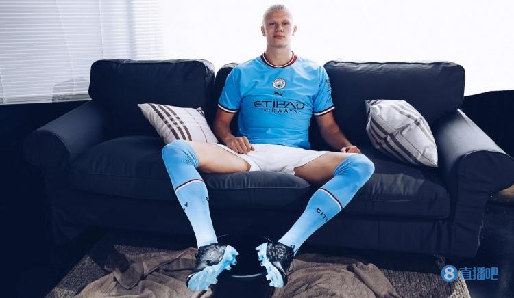 阿尔卡拉斯为了表演赛也是拼了，不过这种e人性格观众是肯定愿意买票的（阿尔卡拉斯为表演赛也拼尽全力，这种外向性格观众更愿买单）