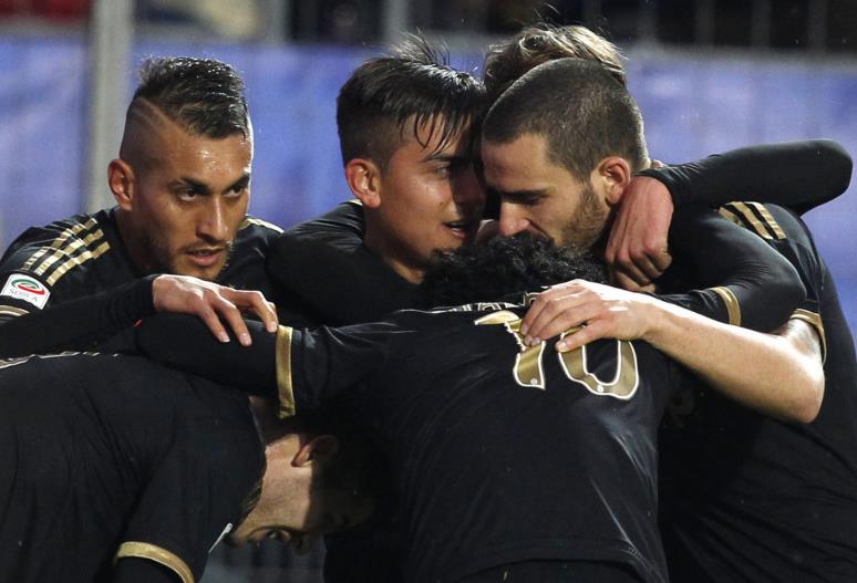 本世纪助俱乐部+国家队攻榜单：梅西446次第1，C罗305次第6（本世纪俱乐部+国家队助攻榜：梅西446次居首，C罗305次列第六）