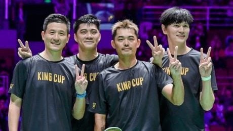 核心缺阵！布克因伤缺席对雷霆的NBA杯关键战（布克因伤无缘对雷霆的NBA杯关键一战）