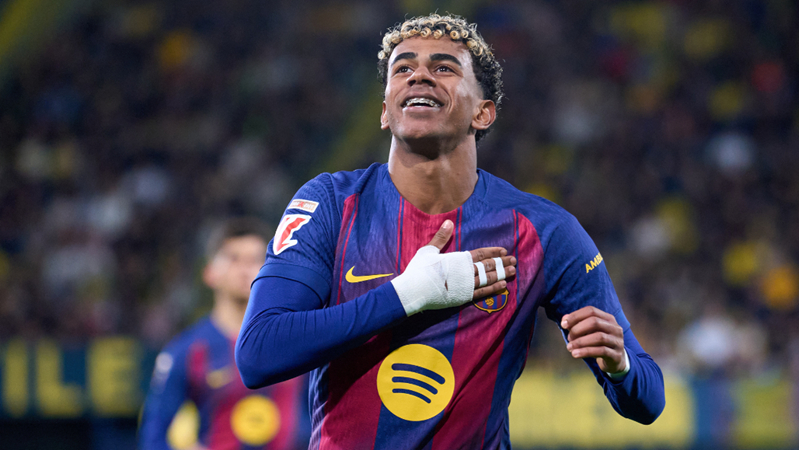 欧联3-4：42岁范佩西率荷甲第2遭罗甲第9绝杀，95分钟丢球酿悲剧（欧联3-4：42岁范佩西率荷甲次席队补时95分钟失守，遭罗甲第9绝杀）