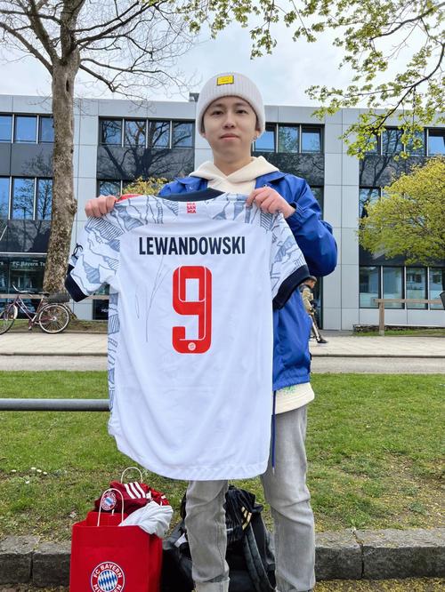 英媒：如果斯洛特下课，利物浦可能让杰拉德担任临时主帅（英媒：斯洛特一旦下课，利物浦或让杰拉德临时执教）