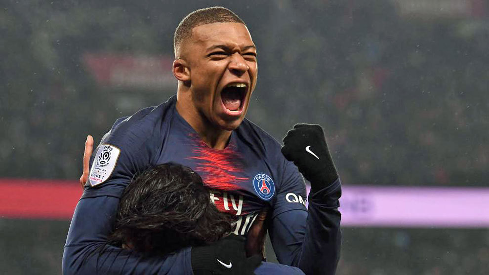 ATP年终总决赛｜阿尔卡拉斯又赢一次！提前锁定年终世界第一（ATP年终总决赛：阿尔卡拉斯再度取胜，提前锁定年终世界第一）