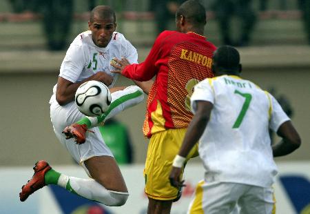 姆巴佩受前队友阿什拉夫要求观看比赛，摩洛哥将主场迎战马里（阿什拉夫邀前队友姆巴佩观战，摩洛哥主场对阵马里）