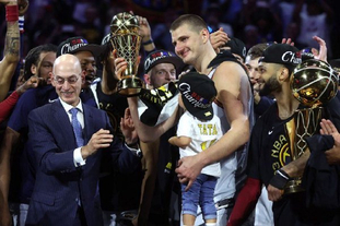 TA：索博斯洛伊的伤势不严重，他有希望出战热刺（TA：索博斯洛伊伤情不重，有望出战热刺）