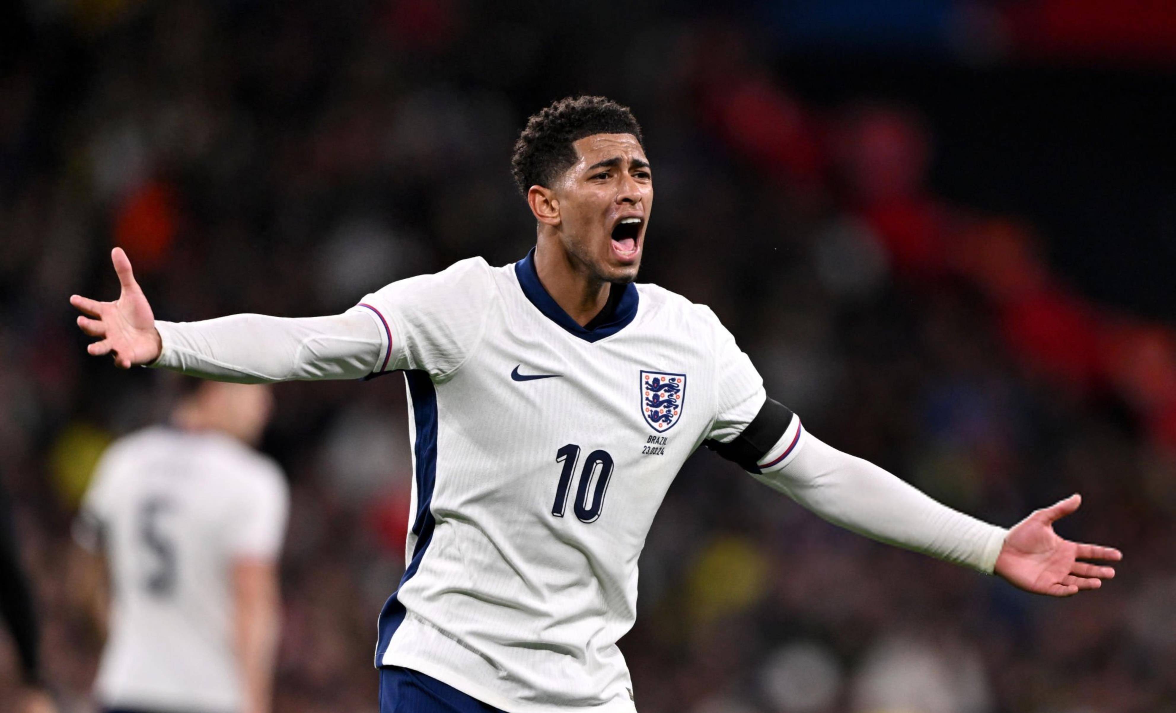 布斯克茨退役，10年世界杯冠军西班牙仅剩5人仍在踢球（布斯克茨退役，2010西班牙世界杯冠军阵容仅余5人仍征战）