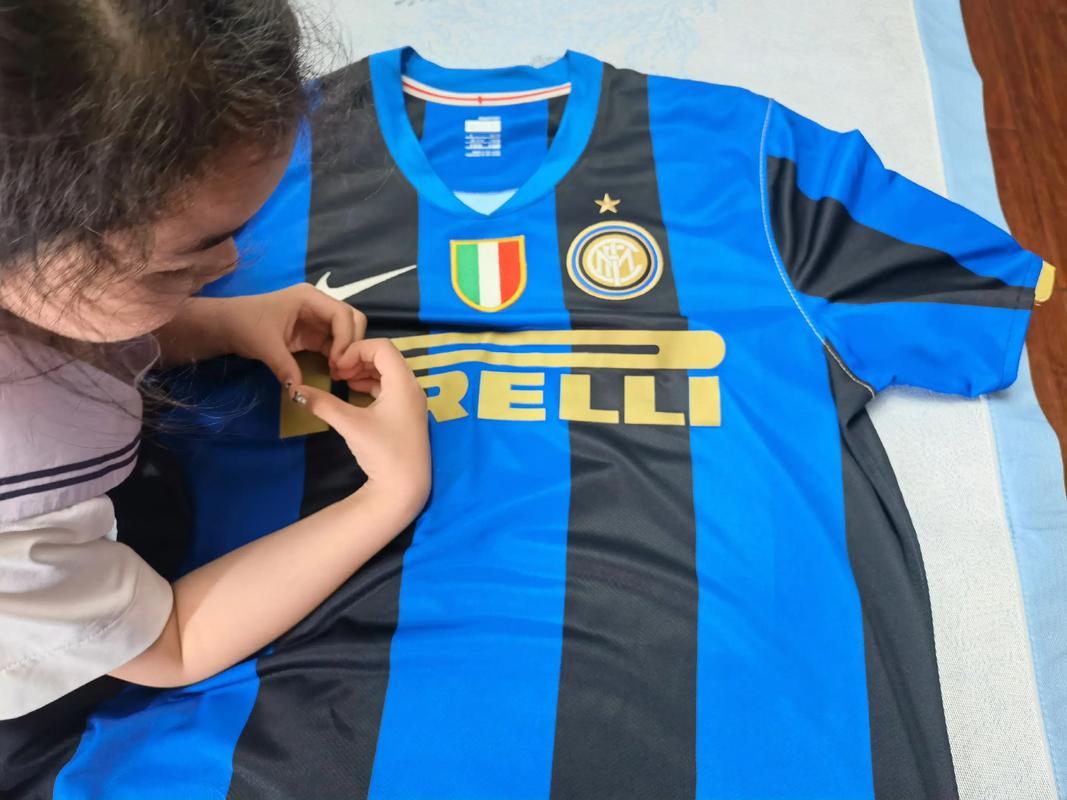 颜骏凌替补+U23国足3人缺席！媒体人：三少已放假，别上纲上线（颜骏凌改打替补，U23国足三人缺阵！媒体人：三少已放假，别过度解读）